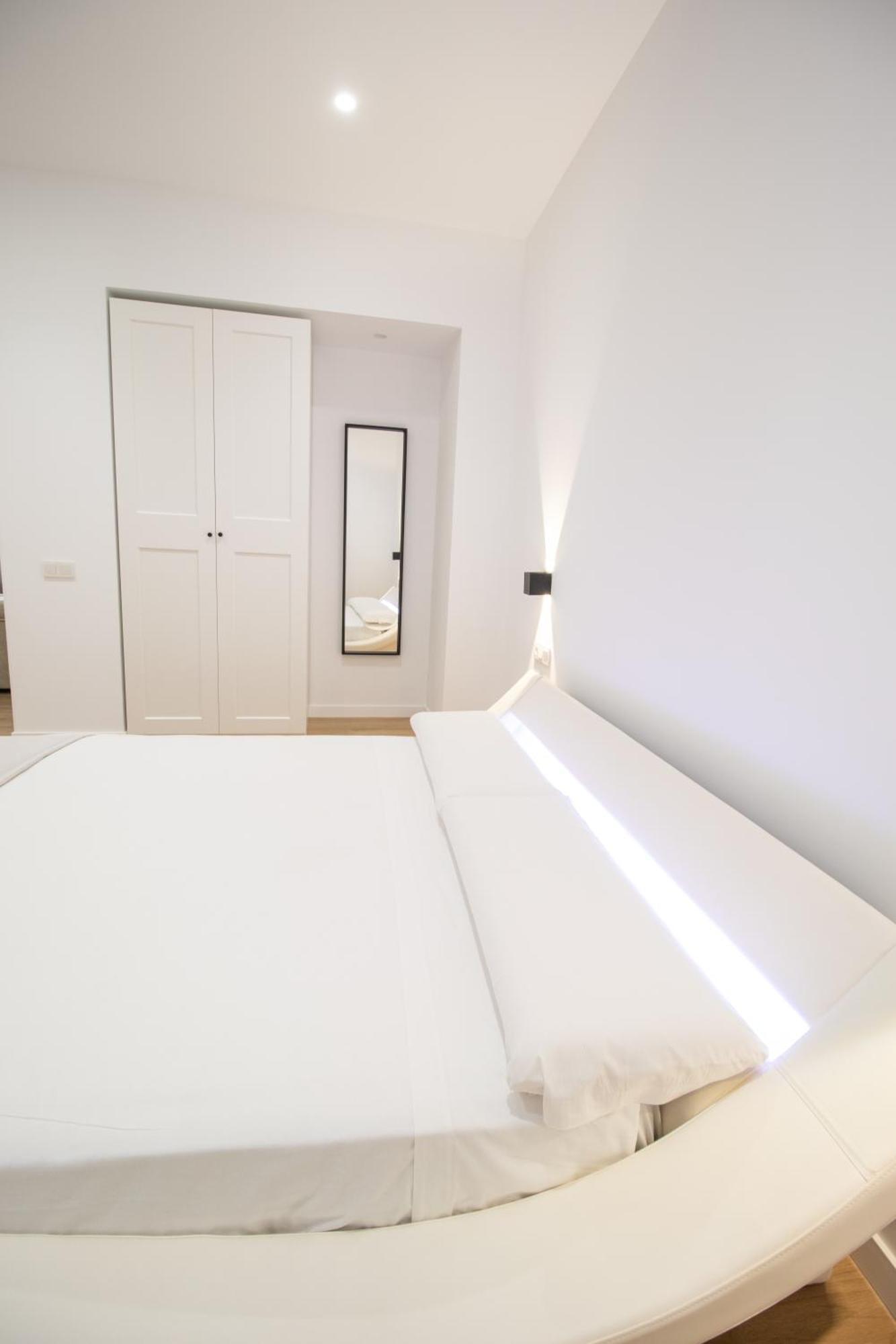 Bedtime Suites By Concept Flats Валенсия Екстериор снимка