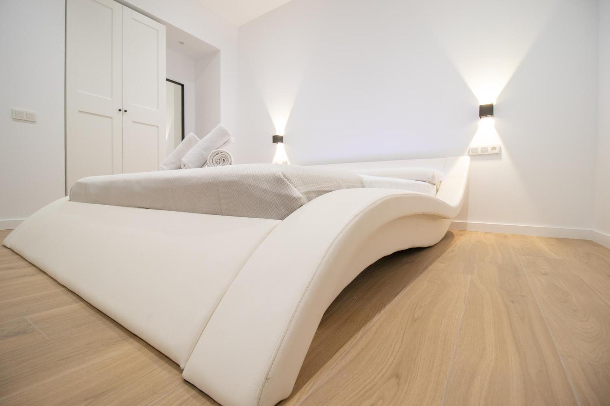 Bedtime Suites By Concept Flats Валенсия Екстериор снимка